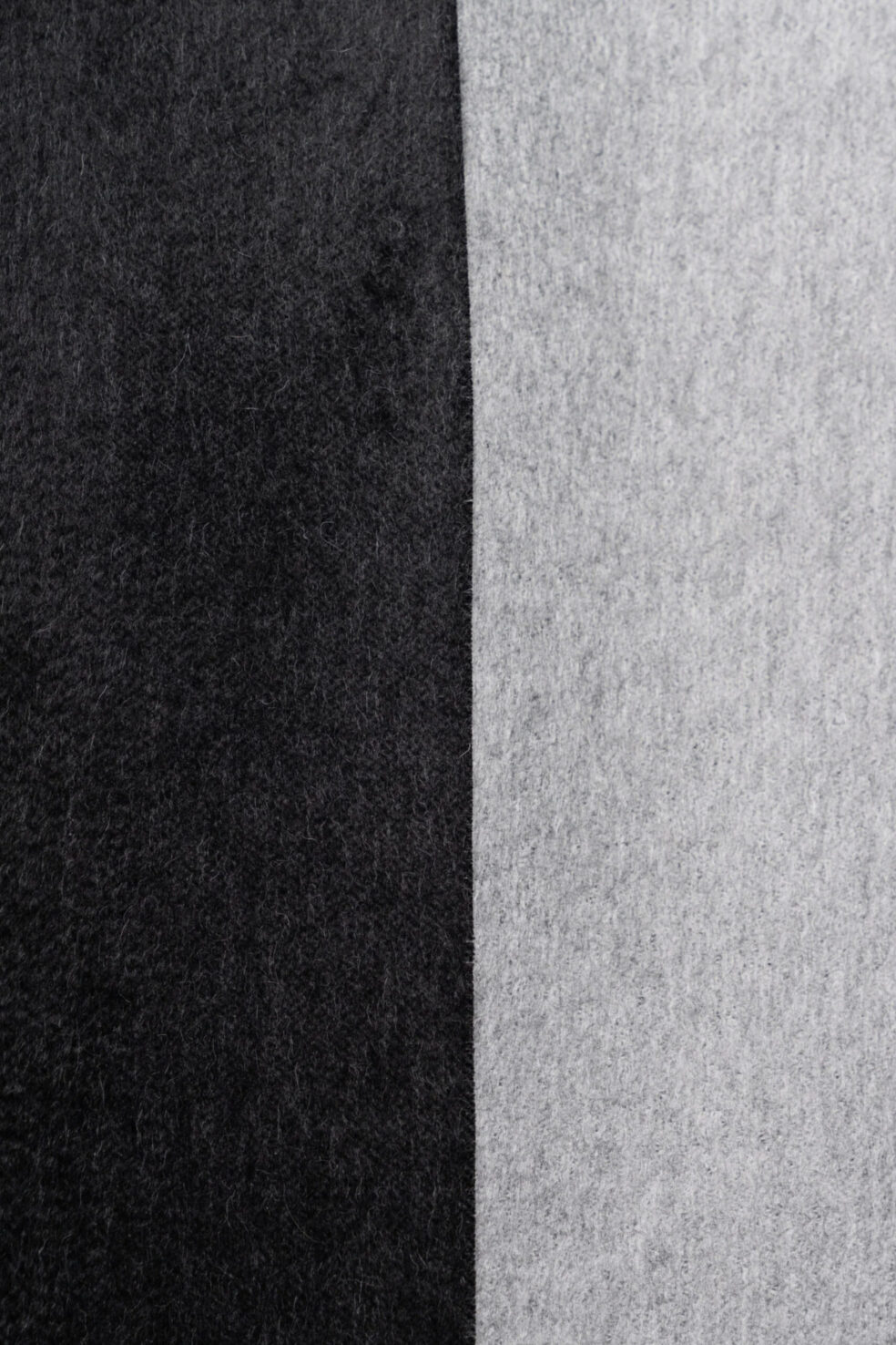 munay echarpe tawa gris et noir close up